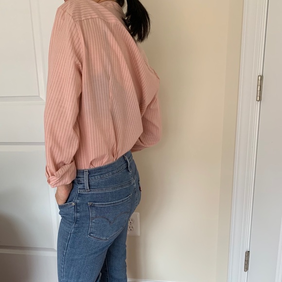 Vintage pin-stripe button-down in dusty rose 🌹 - Picture 5 of 8